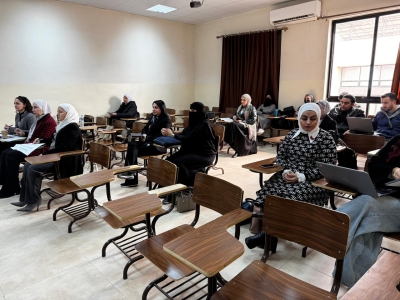 طلبة ماجستير الصيدلة في اليقظة الدوائية والشؤون التنظيمية في (عمان العربية) يقدمون أبحاثًا رائدة لمعالجة القضايا الصحية