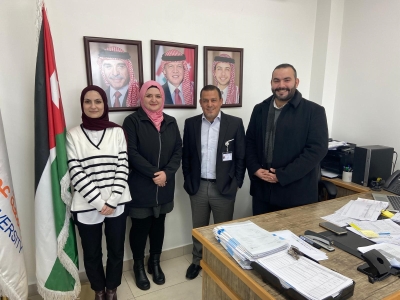 طلبة هندسة (عمان العربية) يقدمون دراسة حول تأثير مسار الباص السريع على تطوير البيئة الحضرية في عمان