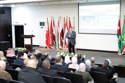 الدكتور الطريجي يحاضر في (عمان العربية) حول (التواصل في العالم الرقمي)