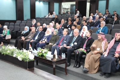 الدكتور الطريجي يحاضر في (عمان العربية) حول (التواصل في العالم الرقمي)