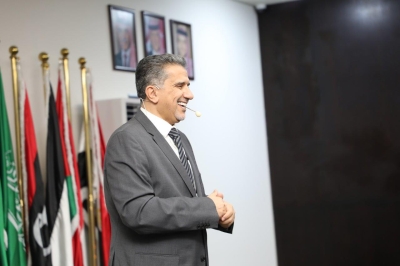 الدكتور الطريجي يحاضر في (عمان العربية) حول (التواصل في العالم الرقمي)