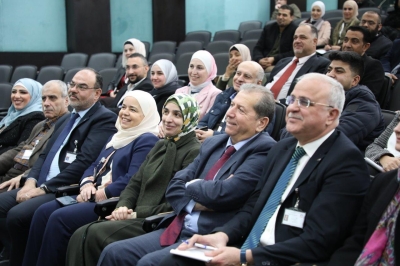 الدكتور الطريجي يحاضر في (عمان العربية) حول (التواصل في العالم الرقمي)