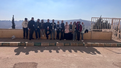 جامعة عمان العربية تُطلق مبادرة إنسانية لكفالة المسن بالوقت في جمعية دارات سمير شما