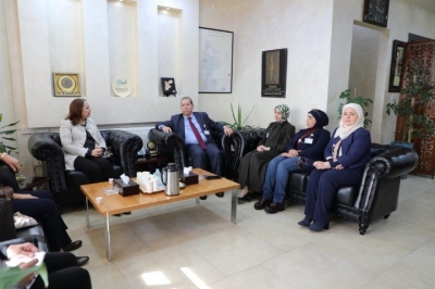 وفد من اللجنة الوطنية الأردنية لشؤون المرأة يزور جامعة عمان العربية