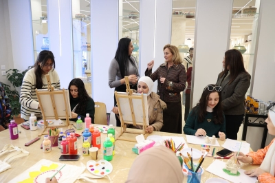 الأميرة عالية تفتتح زها شوب في مركز زها الثقافي/خلدا 