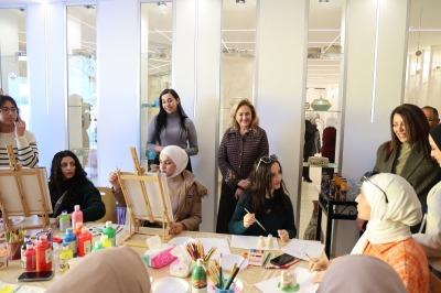 الأميرة عالية تفتتح زها شوب في مركز زها الثقافي/خلدا 