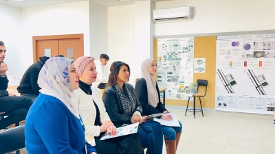 طلبة هندسة العمارة في 