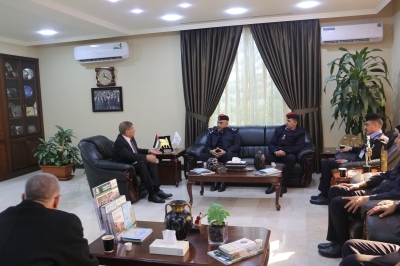 جامعة الزيتونة الأردنية تبحث سبل التعاون مع الشرطة المجتمعية.