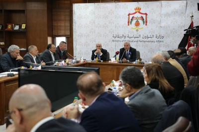 العودات يدعو الأحزاب لمواصلة دورها في تعميق الحياة الحزبية والسياسية