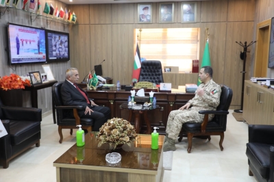 وزير الثقافة الرواشدة يحاضر في كلية الدفاع الوطنية الملكية