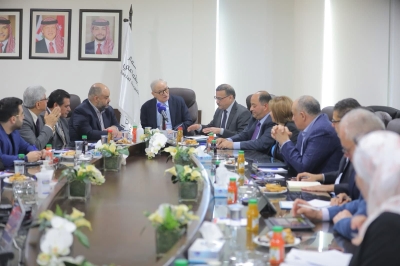 كتلة اتحاد الأحزاب الوسطية النيابية تطلع على استثمارات صندوق أموال الضمان