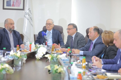 كتلة اتحاد الأحزاب الوسطية النيابية تطلع على استثمارات صندوق أموال الضمان