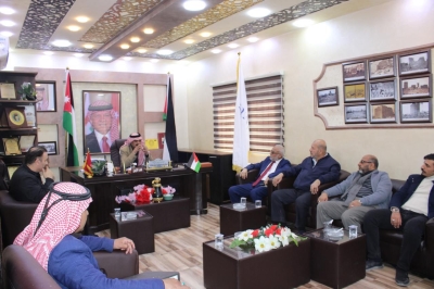 بالتعاون مع بلدية أم القطين والمكيفتة.. إحالة عطاء لبناء 10 وحدات سكنية للمحتاجين