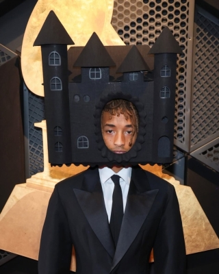 بالصور: أغرب إطلالات حفل غرامي 2025