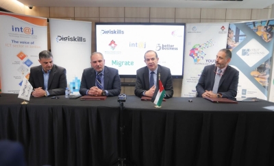 وزير الاقتصاد الرقمي والريادة يزور مركز “المنصة” ويوقع اتفاقيات لدعم المهارات الرقمية والاستثمار