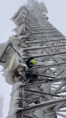 بالصور - نشامى الهندسة في زين خلال المنخفض القطبي