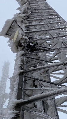 بالصور - نشامى الهندسة في زين خلال المنخفض القطبي