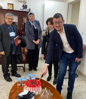 من موجات أثير الإذاعة الأردنية إلى رف المكتبات.. الإعلامي أحمد منذر الشرع يطلق كتاب “نحكي أرقام”