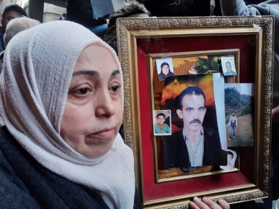 بالفيديو .. ضبط احد ابرز المتهمين بمجزرة التضامن ويعترف بقتل 500 شخص