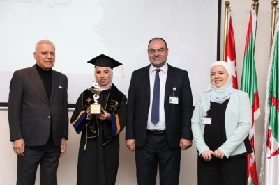 خريجو كلية الصيدلة في جامعة عمان العربية يؤدون القسم القانوني ويخطون أولى خطواتهم نحو المهنية