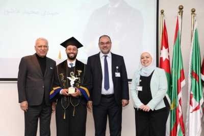 خريجو كلية الصيدلة في جامعة عمان العربية يؤدون القسم القانوني ويخطون أولى خطواتهم نحو المهنية