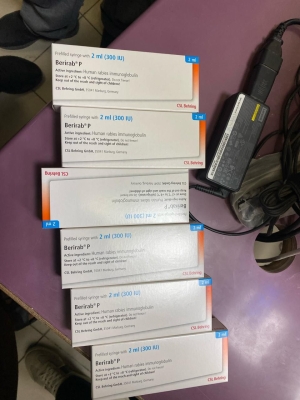 شاب يتعرض لهجوم من كلاب ضالة بالسلط ومطالب بالتصدي للظاهرة