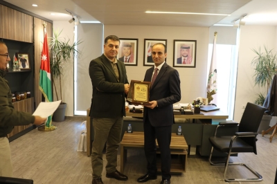 الحنيفات يكرم قناة المملكة 