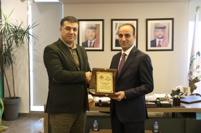 الحنيفات يكرم قناة المملكة 