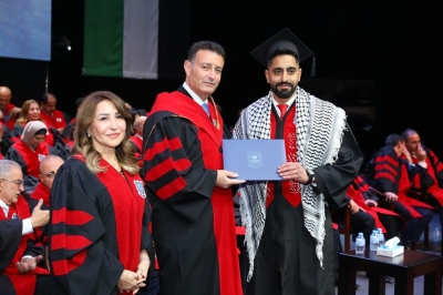 بالصور ... الصفدي يرعى اليوم الاول لإحتفال عمان الاهلية بتخريج طلبة الفصل الاول من الفوج 32