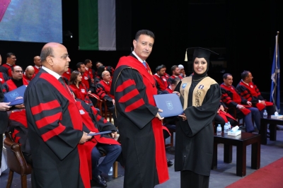 بالصور ... الصفدي يرعى اليوم الاول لإحتفال عمان الاهلية بتخريج طلبة الفصل الاول من الفوج 32