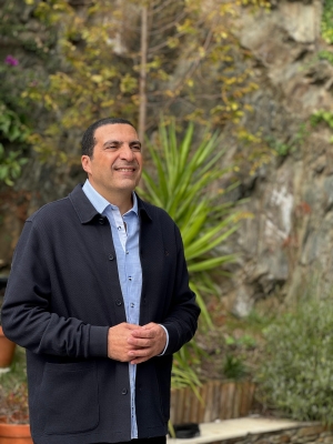 شاهد.. الداعية عمرو خالد يعرض برومو برنامجه (نبي الإحسان) في رمضان 2025