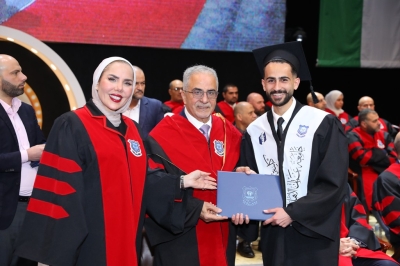 بالصور .. برعاية أ.د.حمدان احتفال عمان الاهلية لليوم الثاني بتخريج طلبة الفصل الاول من الفوج 32