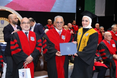 بالصور .. برعاية أ.د.حمدان احتفال عمان الاهلية لليوم الثاني بتخريج طلبة الفصل الاول من الفوج 32