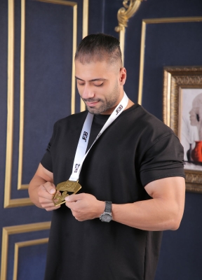 الطالب أحمد الحايك من عمان العربية يحصد الميدالية الذهبية في بطولة الأردن المفتوحة لكمال الاجسام