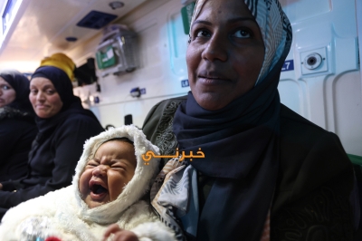 الأردن .. إخلاء 29 طفلاً من قطاع غزة براً وجواً - صور