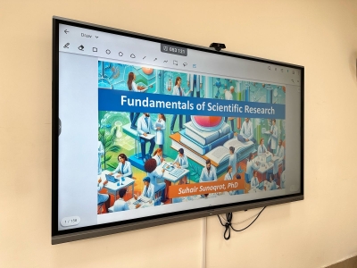 دورة تدريبية في كلية الصيدلة في الزيتونة بعنوان أساسيات البحث العلمي