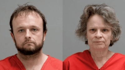 تناولا الكوكايين.. كلبان يُقطعان جسد سبعينية حتى الموت