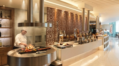 بين الأطباق التقليدية واللمسات العصرية لنكهات غنية المذاق بأفضل الوجهات بقلب دبي