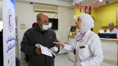 مستشفى الاستقلال يشارك في يوم طبي مجاني لدعم أهالي مرضى السرطان القادمين من غزة