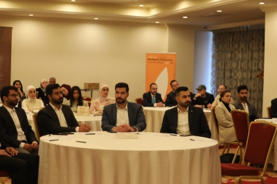 العودات يطلق برنامج معهد السياسة بفوجه السابع