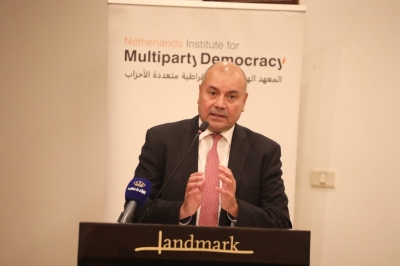 العودات يطلق برنامج معهد السياسة بفوجه السابع