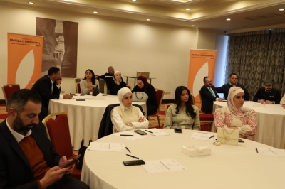 العودات يطلق برنامج معهد السياسة بفوجه السابع