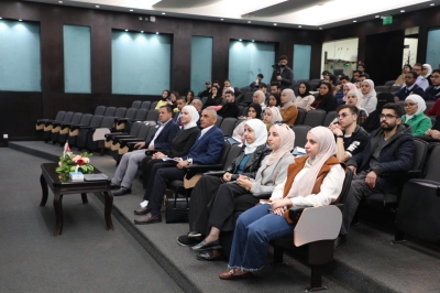 رئيس جامعة عمان العربية يستقبل وفداً من جامعة الحسين التقنية