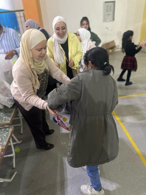 كلية الصيدلة في جامعة عمان العربية تُقيم إفطاراً خيرياً للأيتام بالتعاون مع جمعية 