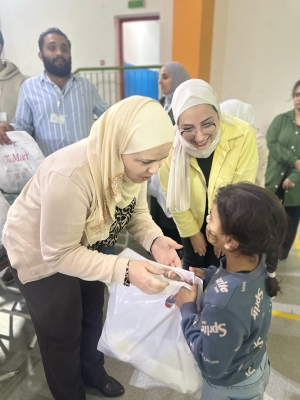 كلية الصيدلة في جامعة عمان العربية تُقيم إفطاراً خيرياً للأيتام بالتعاون مع جمعية 