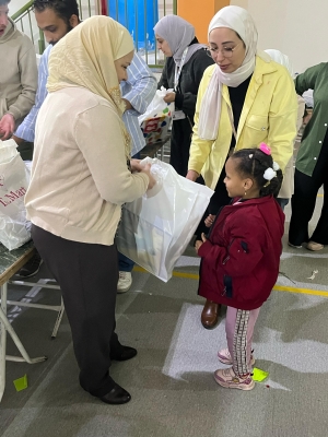 كلية الصيدلة في جامعة عمان العربية تُقيم إفطاراً خيرياً للأيتام بالتعاون مع جمعية 