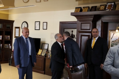 أسرة عمان الأهلية تتبادل التهاني بمناسبة عيد الفطر