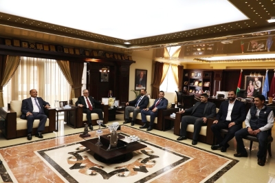 أسرة عمان الأهلية تتبادل التهاني بمناسبة عيد الفطر