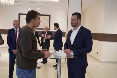 أسرة الشرق الأوسط تتبادل التهاني بمناسبة عيد الفطر السعيد