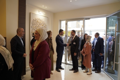 أسرة الشرق الأوسط تتبادل التهاني بمناسبة عيد الفطر السعيد